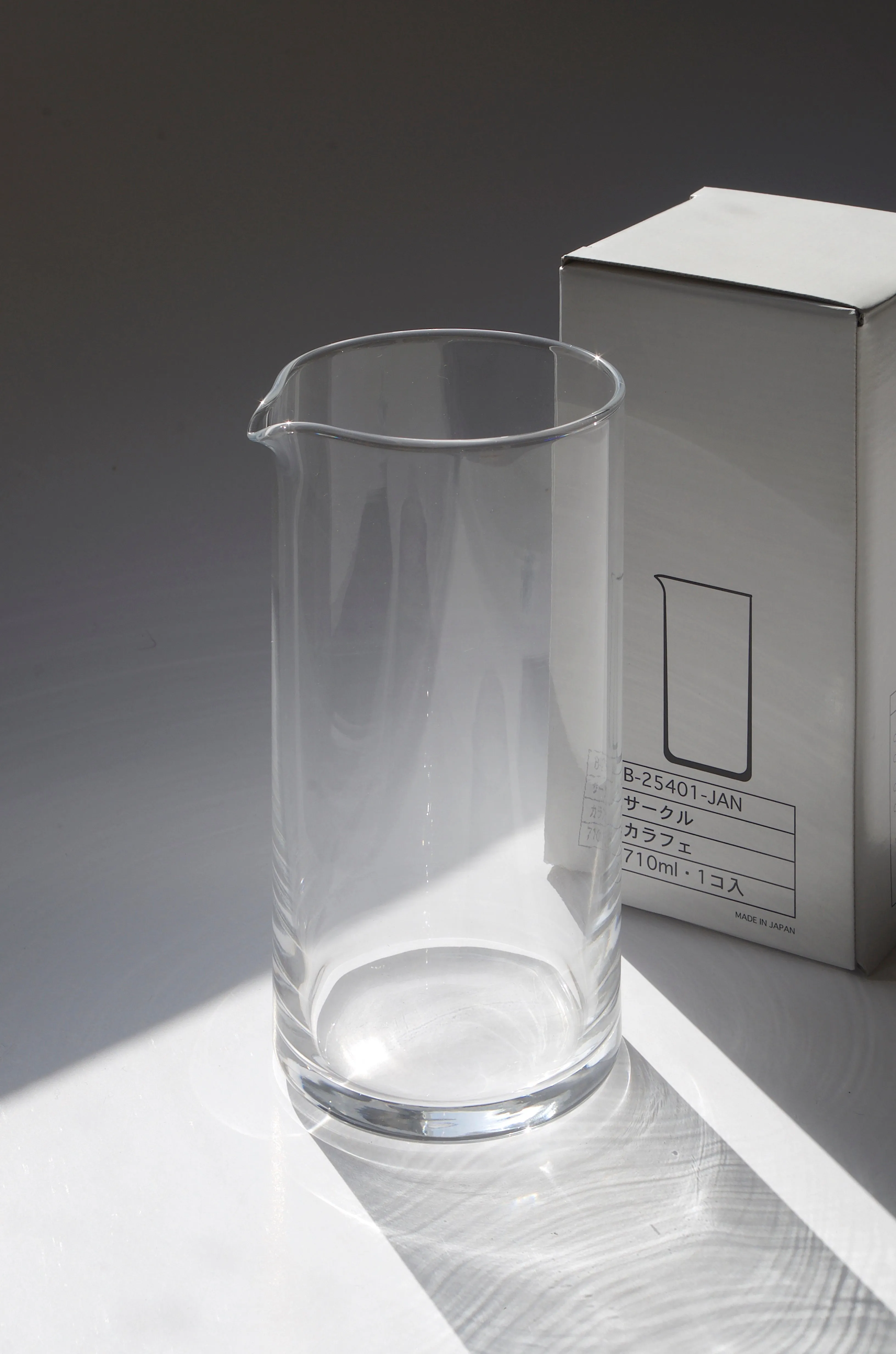 Toyo-Sasaki Circle Carafe 710ml (B-25401-JAN)